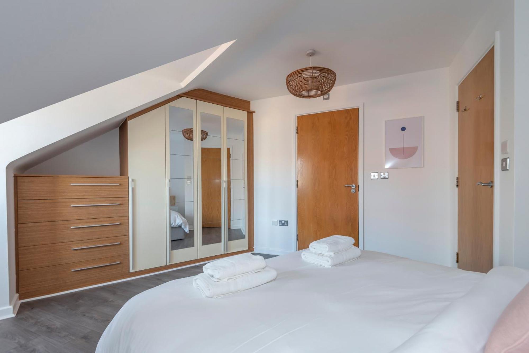 The Loft - Spacious Luxury 2 Bed 2 Bath With Free Secure Parking And Tube Close By Λονδίνο Εξωτερικό φωτογραφία